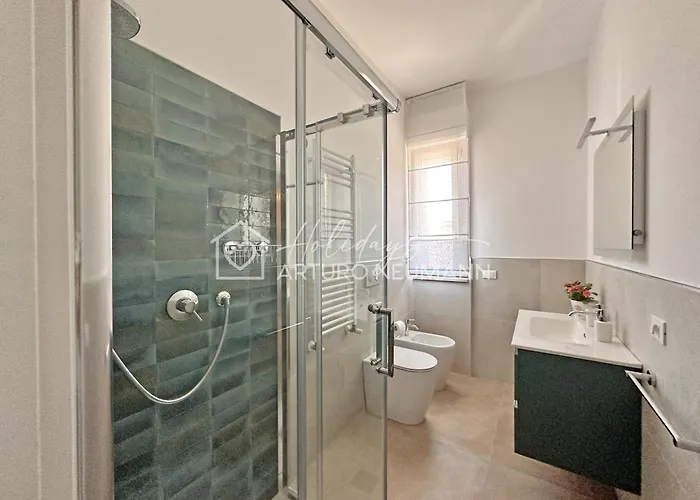 211 - Bilo Appena Ristrutturato A A Due Passi Dal Centro Del Paese *